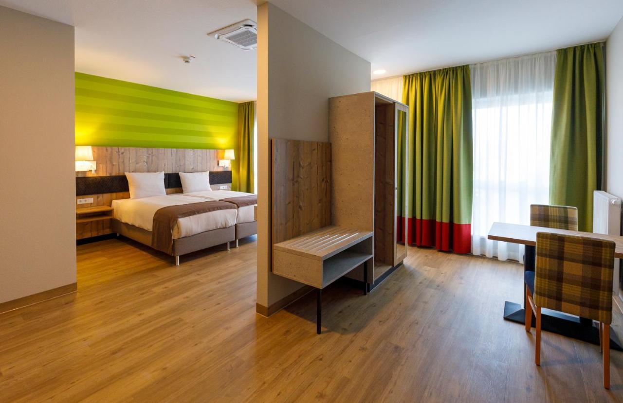 Kedi Hotel 2*